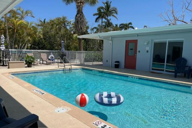 Sunshine Island Inn - Adults Only Sanibel Bagian luar foto